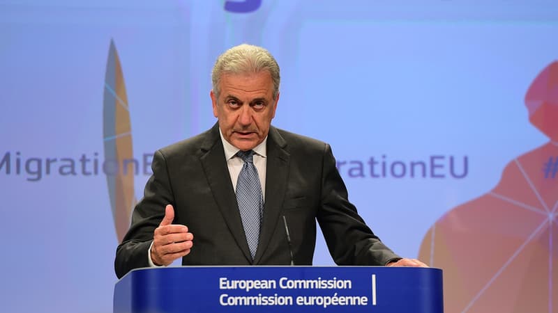 Le Commissaire européen à l'Immigration Dimitris Avramopoulos.