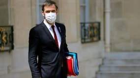 Le ministre de la Santé Olivier Véran à la sortie de l'Elysée, le 2 juin 2021 à Paris