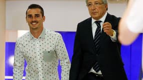 Enrique Cerezo, président de l'Atlético de Madrid, avec Antoine Griezmann