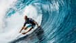 Le surfeur Kelly Slater à Teahupo'o en Polynésie, 19 août 2022