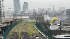 Le terrain mis à disposition par la SNCF pour installer les toxicomanes dans le 12e arrondissement.