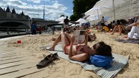 Une Parisienne sous le soleil de Paris Plages le 22 juillet 2015