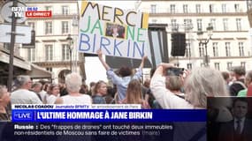 "À chaque concert, je lui offrais des fleurs, mais elle n'est plus là": les derniers adieux déchirants des fans à Jane Birkin 