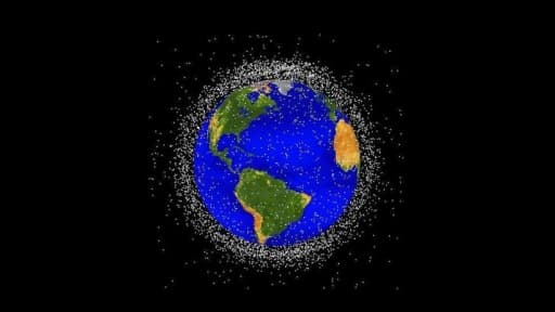 L'espace est plein de débris de satellites