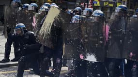 Un groupe d'agents appartenant à la compagnie départementale d'intervention mobilisée le 26 mai, pendant la manifestation contre la loi Travail.