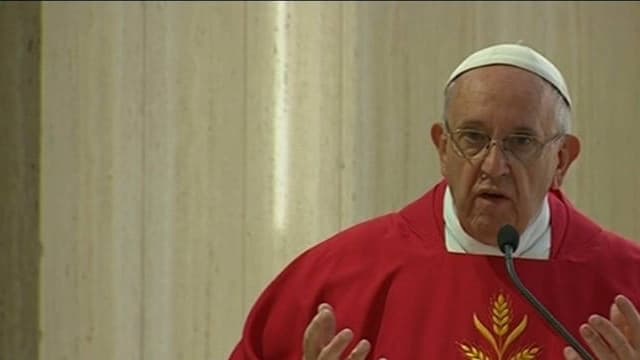 Le pape célèbre une messe en hommage au père Hamel.