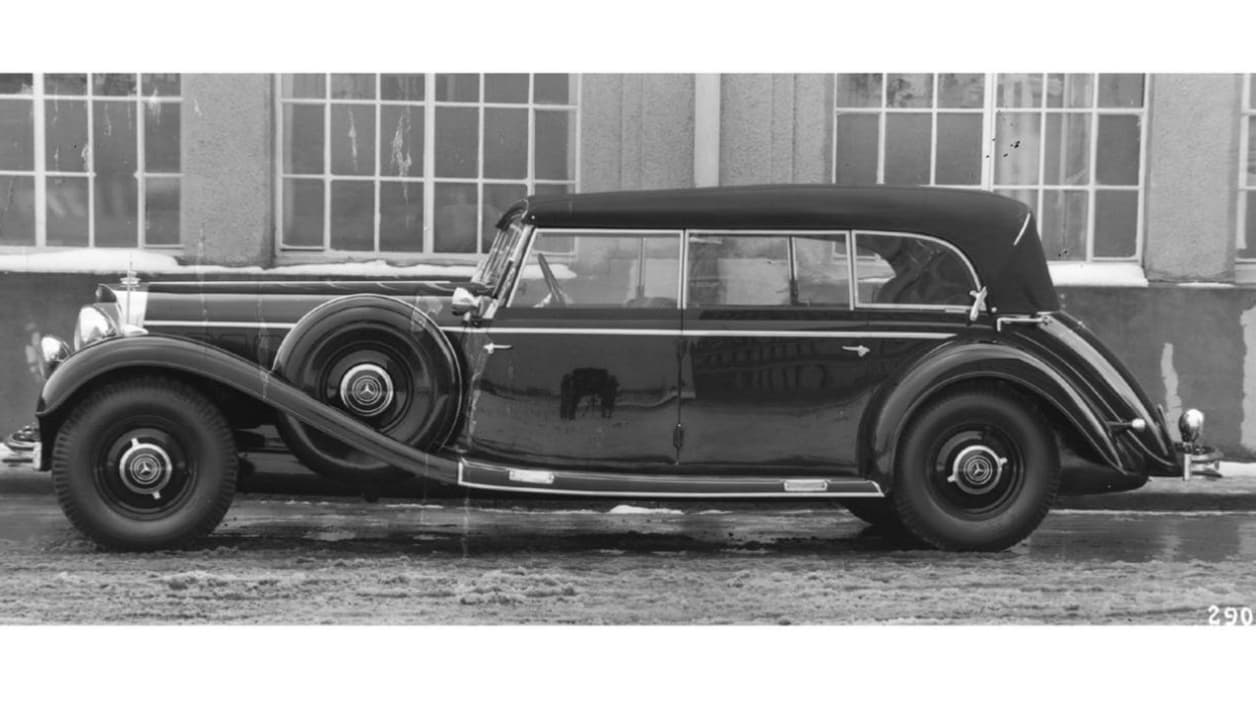 Seuls 4 exemplaires de cette version de parade ont été produits. Seuls 4 exemplaires de cette version de parade ont été produits.