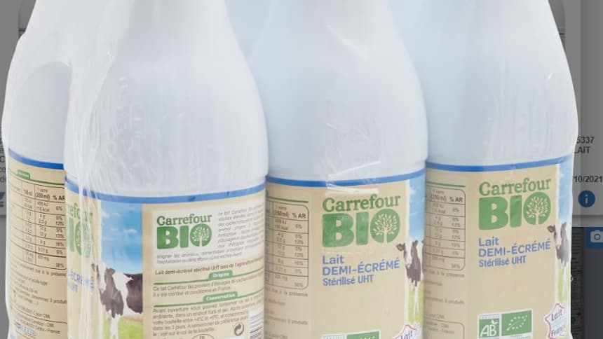 Lait demi-écrémé biologique UHT Carrefour.