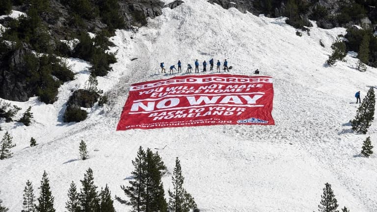 Génération identitaire a mené ce 21 avril son action contre les migrants dans les Alpes. Génération identitaire a mené ce 21 avril son action contre les migrants dans les Alpes.