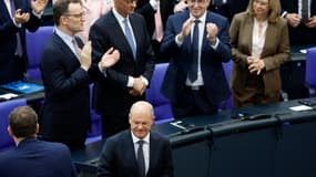 Le conservateur Friedrich Merz a été élu chancelier au deuxième tour par les députés allemands, après le choc de son échec au premier tour plus tôt ce mardi 6 mai.