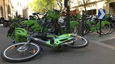 Plusieurs mois après son lancement, le nouveau Vélib', de l'opérateur Smovengo, est un fiasco.