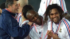 Patrick Vieira et Christian Karembeu au soir de la victoire à l'Euro 2000.