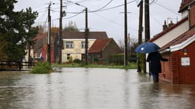 Une rue inondée au Doulac (Pas-de-Calais) le 14 novembre 2023