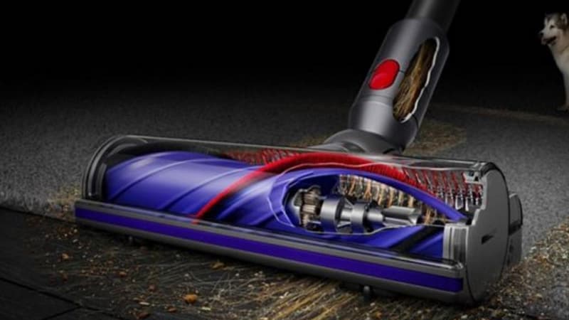 Dyson V8 : ses performances sont folles, son prix est mini