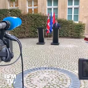 Boris Johnson esquive une conférence de presse, laissant le Premier ministre luxembourgeois seul