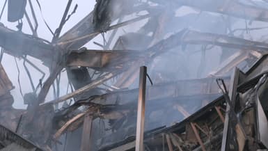 Les débris des immeubles au lendemain de l'incendie de Rouen