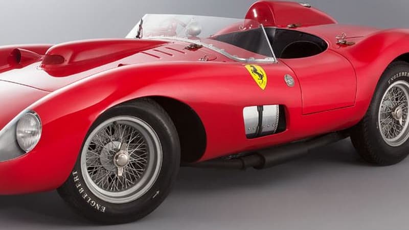 Le clou du catalogue est une Ferrari 335 Sport de 1957. Elle s'est finalement arrachée pour la somme faramineuse de 28 millions d'euros (hors taxe) dans la soirée du 05 février 2016. Avec les frais, l'acheteur devra au total débourser 32.075.200 euros pour s'asseoir au volant.