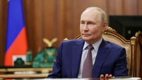 Le président russe Vladimir Poutine au Kremlin, le 14 octobre 2025 à Moscou