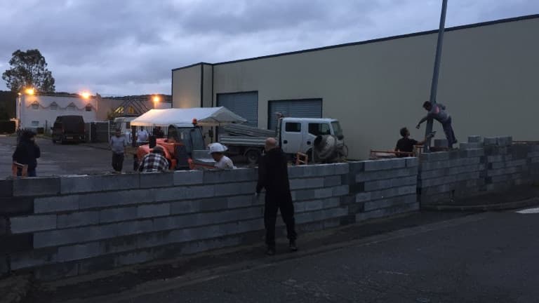 Une photo remise par le Collectif Séméac opposé à l'installation de migrants dans un hôtel de la ville