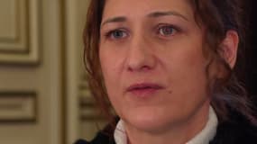 Sandra Simard, ancienne patiente de l'anesthésiste Frédéric Péchier, témoigne auprès de BFMTV