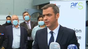 Le ministre de la Santé, Olivier Véran, lors d'un déplacement en Île-de-France, le 8 juin 2020.