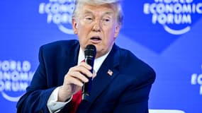 Le président américain Donald Trump prend la parole lors de la réunion annuelle du Forum économique mondial (FEM) à Davos le 21 janvier 2026.