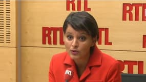 La ministre de l'Education a exprimé son regret et déploré le manque de loyauté d'Emmanuel Macron sur RTL