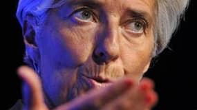 Mesure emblématique du quinquennat de Nicolas Sarkozy vilipendée par l'opposition, le "bouclier fiscal" a suscité dimanche des débats au sein de la majorité et du gouvernement. La ministre de l'Economie, Christine Lagarde, n'a pas exclu à la mi-journée sa