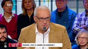 #Prisons - "On peut poignarder les gardiens, mais on ne peut pas fouiller quelqu'un qui vient rendre visite à un détenu radicalisé, condamné à 30 ans de prison ! " Johnny Blanc #GGRMC 