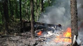 La collision d'une rare violence entre un avion F-16 de l'armée américaine et un avion de tourisme Cessna a tué deux civils.