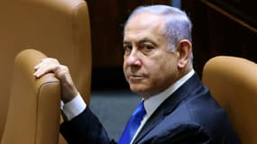 Le Premier ministre israélien sortant Benjamin Netanyahu participe à une session spéciale du Parlement à Jérusalem, le 13 juin 2021