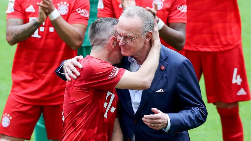 Karl-Heinz Rummenigge avec le Français Franck Ribéry.