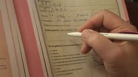 Parrainages: certains candidats accusent les grands partis de faire pression sur les maires des petites communes