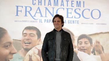 L'acteur argentin Rodrigo de la Serna, qui incarne le pape François, dans ses années en Argentine, alors qu'il n'était encore que Jorge Bergoglio.