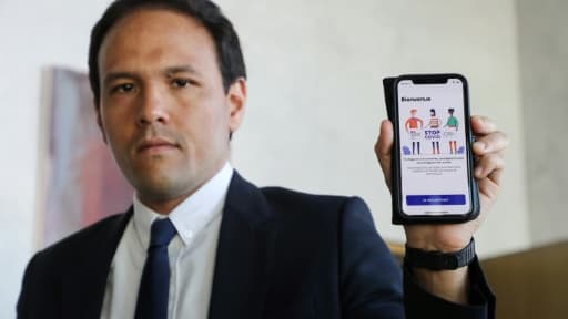 Le secrétaire d'Etat au numérique Cédric O présente l'application StopCovid, à Paris le 29 mai 2020