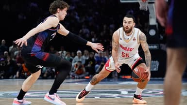 Mike James lors de Paris Basket-Monaco le 13 janvier 2024