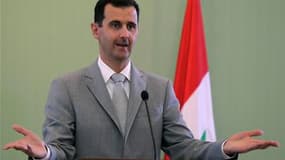 Le président syrien Bachar al Assad prononcera mercredi un discours dans lequel il est susceptible d'annoncer la levée de l'état d'urgence en vigueur depuis 1963, une revendication majeure des manifestants. /Photo d'archives/REUTERS/Khaled al-Hariri