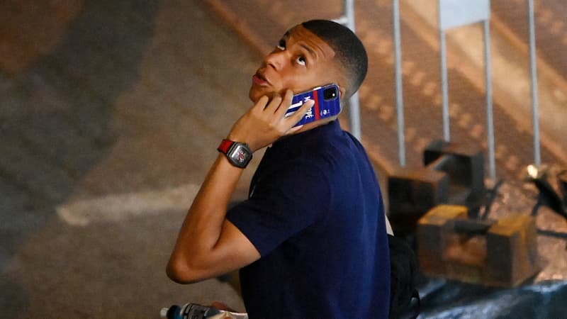 PSG: Mbappé ne veut pas prolonger pour l’instant, mais veut rester la saison prochaine