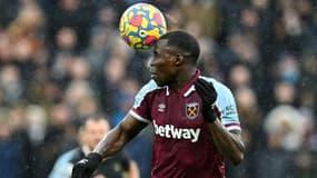 Le défenseur français de West Ham, Kurt Zouma, lors du match à domicile de la 26e journée de Premier League contre Newcastle, le 19 février 2022 au London Stadium