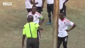 Un joueur boxe un arbitre au Zimbabwe après un carton rouge