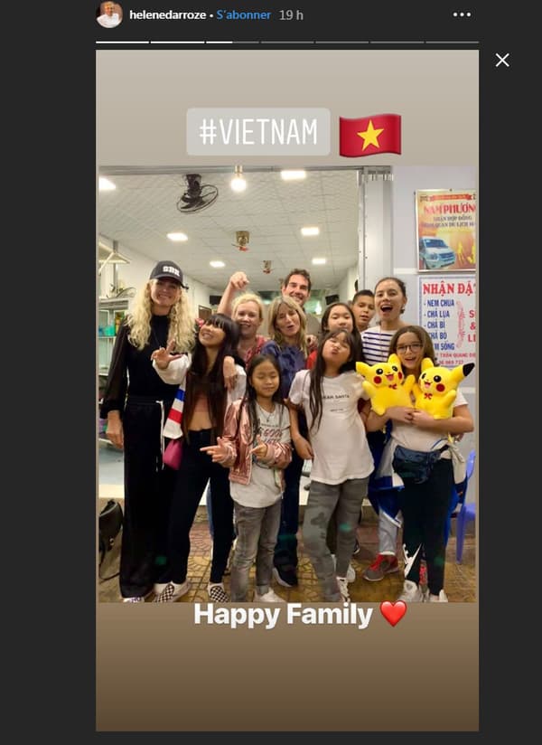 Laeticia Hallyday et ses amis, au Vietnam.