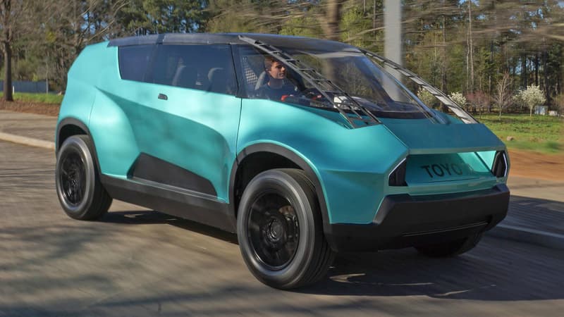 D'après les étudiants de l'université de Clemson (Caroline du Sud), et Toyota qui a sélectionné le projet, cette Ubox sera le van de la "Génération Y". L'avenir le dira...