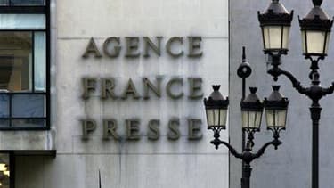 Une grève de 24 heures a débuté mercredi en fin de journée à l'Agence France Presse à l'appel des syndicats, qui dénoncent un projet de changement de statut. Les organisations CGT, CFDT, FO, SNJ, SUD et CFE-CGC demandent que le PDG, Emmanuel Hoog, prenne
