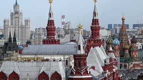 Une vue du musée historique d'État et de la cathédrale Basile-le-Bienheureux à Moscou, le 11 juillet 2022. 