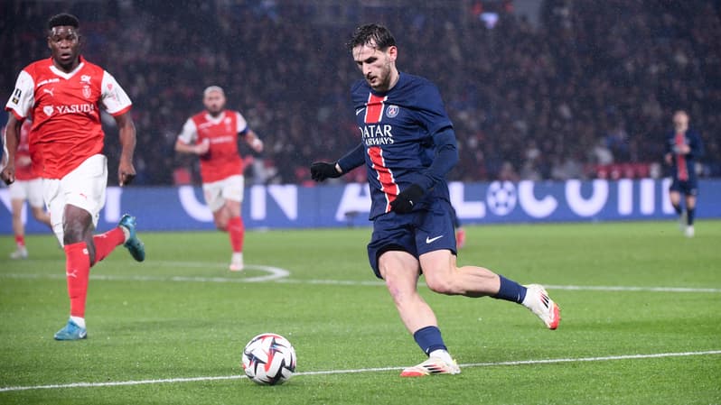 Khvicha Kvaratskhelia lors de son premier match avec le PSG contre Reims, 25 janvier 2025
