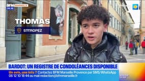 Bardot : de nombreuses personnes viennent écrire sur le registre de condoléances