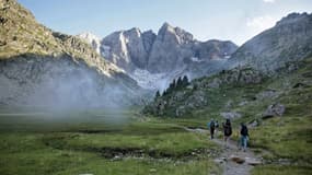 Le massif du Vignemale dans les Pyrénées. 