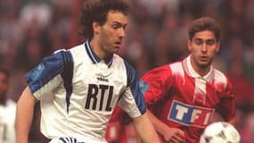 Laurent Blanc en 1996 lorsqu'il jouait pour Auxerre