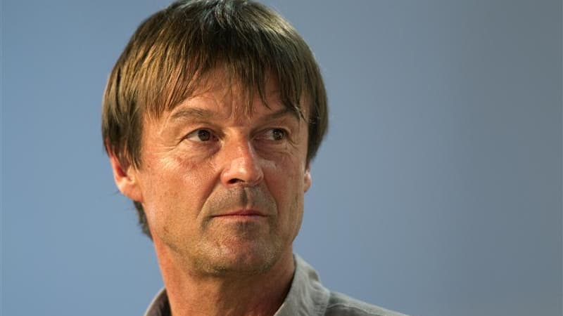 Invité du journal de 20h sur France 2, l'ancien animateur de télévision devenu chantre de l'écologie politique, Nicolas Hulot, a refusé dimanche de dire s'il voterait ou non pour Eva Joly à la présidentielle, alors même que la candidate d'Europe écologie-