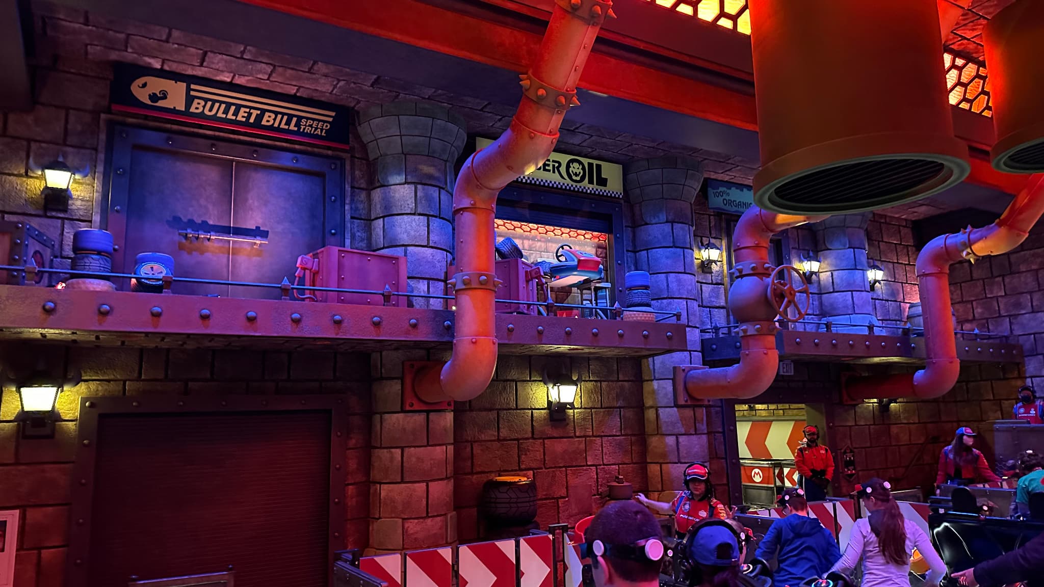 En voiture dans l'attraction Mario Kart du Super Nintendo World